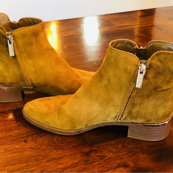 Calvin Klein Boots Dhara Brown Logo Buckle Ankle Booties Faux Suede I bought new - Picture 10 of 12